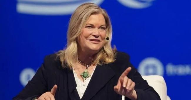 历史性转折!美国副总统万斯宣布国家比特币储备计划,2025大会引爆百万亿加密狂潮或比特币2025大会震撼全球:特朗普政府战略储备BTC,副总统万斯亲颁三大加密国策或拉斯维加斯今夜无眠(3) 历史性转折!美国副总统万斯宣布国家比特币储备计划,2025大会引爆百万亿加密狂潮或比特币2025大会震撼全球:特朗普政府战略储备BTC,副总统万斯亲颁三大加密国策或拉斯维加斯今夜无眠(3)