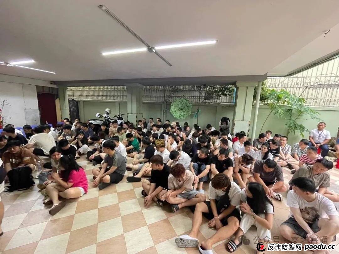 场面震撼!柬埔寨电诈园区上演集体大逃亡!(9) 场面震撼!柬埔寨电诈园区上演集体大逃亡!(9)